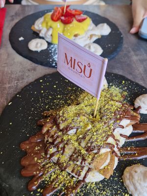 Lemon and pistachio/dark chocolate vegan tiramisù at Misù Gourmet in Pisa