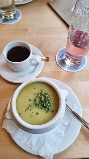 pea soup at Höllentalangerhütte in Grainau