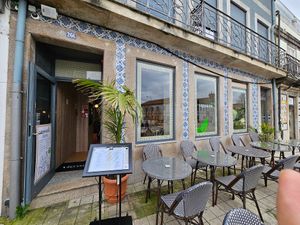  at Vrasserie in Porto