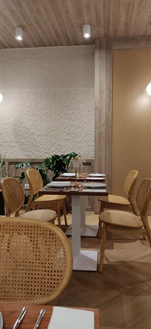 Interno del locale at Vrasserie in Porto