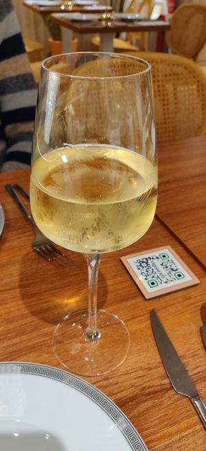 QR menù su ciascun tavolo at Vrasserie in Porto