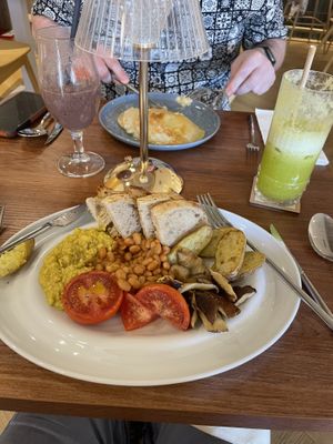 Scrambled tofu absolutely divine   at Vrasserie in Porto