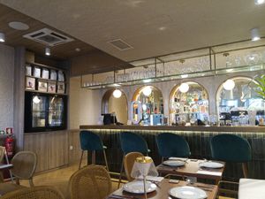 Bar area at Vrasserie in Porto