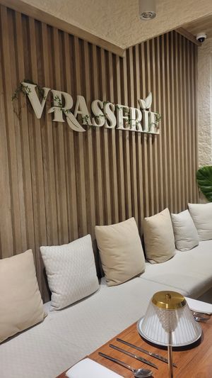 Nice place at Vrasserie in Porto