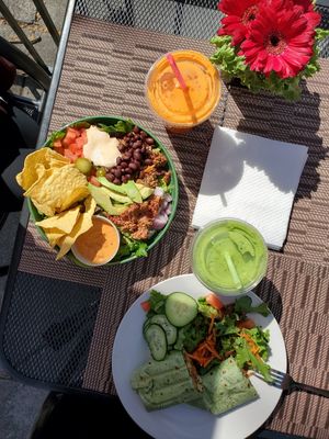 Vegan fresh juices, salads and burritos at Lettuce Inn in Concord