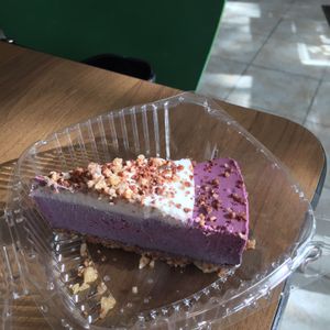 raw vegan blueberry pie at Lettuce Inn in Concord