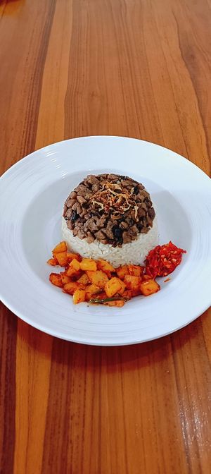 NASI JAMUR
(Rice, Vegan Meat with Mushroom, Spicy Potato) at WEGANSKIE in Kuta
