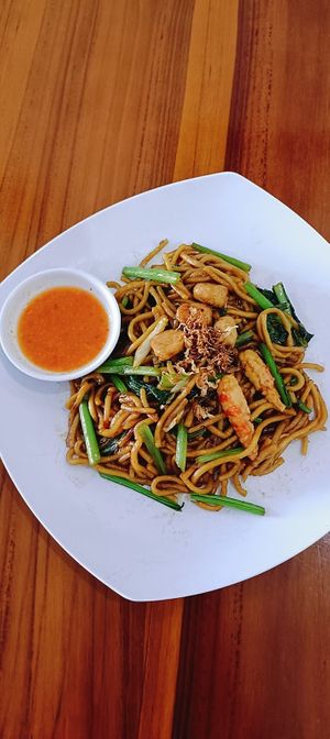 MIE GORENG VEGAN at WEGANSKIE in Kuta