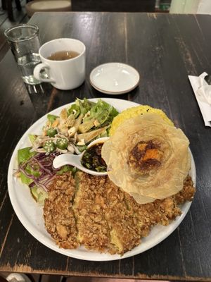 Sichuan pepper plant based steak and rice   at WhoTogether 胡同飲集聚場 in Taichung