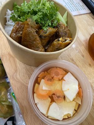 Bún nem Hà Nội (Fried Springrolls): noodle, fried springroll, green herbs, cucumber, vegan homemade dipping sauce with papaya and carrot pickles at Chay Yêu Thương in Nha Trang