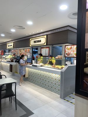 Stall front   at Qiu Yuan Vegetarian - 秋源素食 in Central Singapore