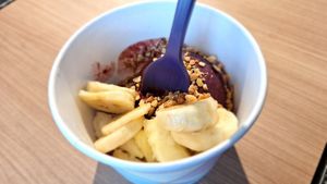 Açaí with banana and chestnut at Bem Puro - Praia do Forte in Praia Do Forte