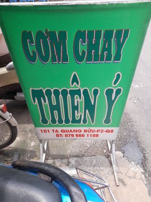 Sign outside at Thiên Y in Ho Chi Minh City