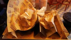 Still no plastic at Karma Kebab in Amsterdam