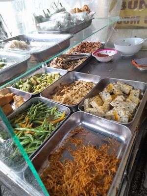 Com chay at Như Ý in Ho Chi Minh City