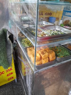 Com chay at Như Ý in Ho Chi Minh City