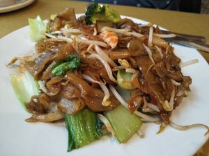 Char kway teow at Vegie Bowl in Forest Hill