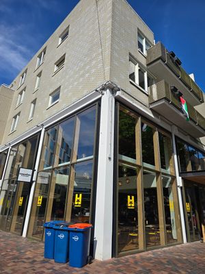 On the corner at Hawaiian Poké Bowl in Amsterdam