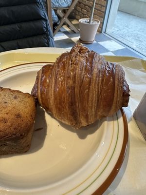 Plain croissant (non-vegan)  at Perment - 퍼먼트 in Seoul