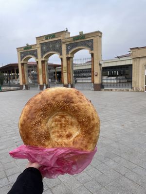 Fresh hot Non  at Siyob Bozor in Samarkand