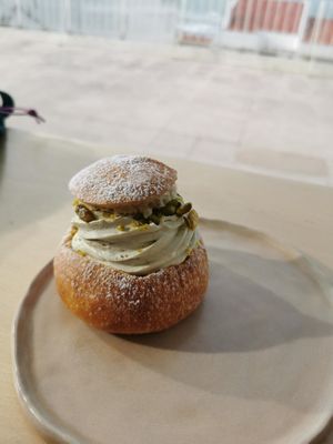 Vegan weekend special with Chantilly cream, pistachios, jelly and pistachio butter. Scrumptious! at Terço do Meio in Ericeira