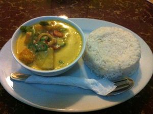 Vegetable curry at Brujita in Palawan