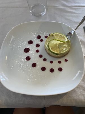 Tortino crudista all’avocado e lime😍  at La Lanterna in Verona