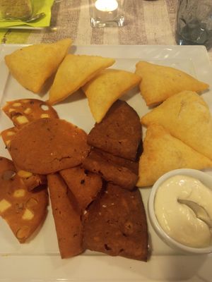 Gnocco fritto con affettati vegetali e salsa at La Lanterna in Verona