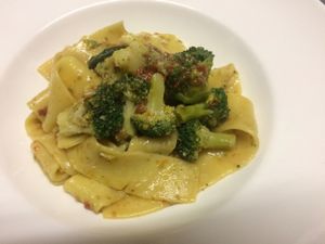 Pappardelle con broccoli e pesto saporito at La Lanterna in Verona