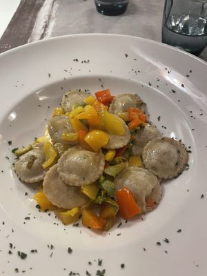 Tortelli con crema di anacardi   at La Lanterna in Verona