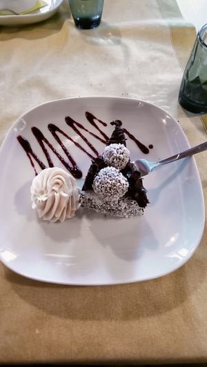 Torta cioccolato e cocco at La Lanterna in Verona