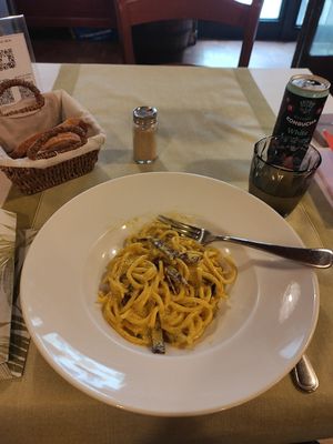 Spaghetti Carbonara at La Lanterna in Verona