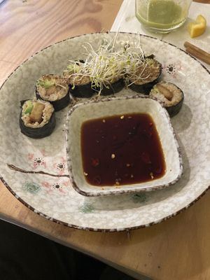 Peanut Garlic Sushi at Mei Wok in Cologne