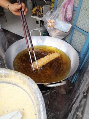 Deep fried banana in batter at Chieu Thao in Ho Chi Minh City