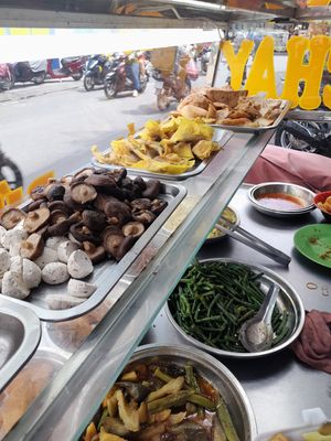 Com chay selection at Chieu Thao in Ho Chi Minh City