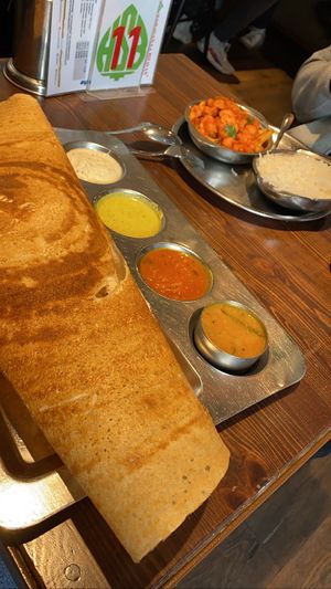 Vegane Dosas und veganes Curry (weiß nicht mehr die Namen)  at Saravana Bhavan in Frankfurt