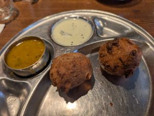 Mysore Bonda at Saravana Bhavan in Frankfurt