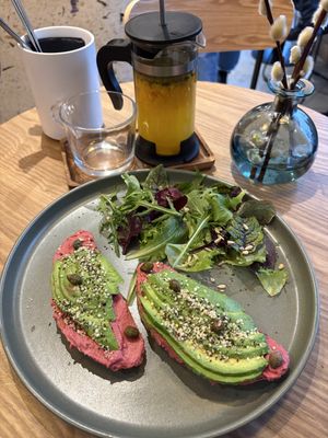 Avocado toast with beetroot hummus #Veganuary at Not Guilty Pleasure in Munich
