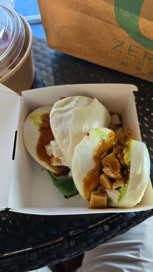 Veggie bao at Zero in Naples