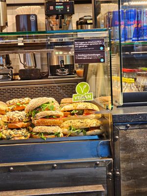 Vegan labeled option at Müller & Egerer Bäckerei Konditorei - Domsheide  in Bremen