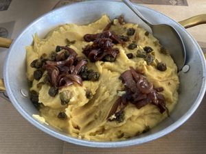 Fava beans  at Kexrimpari - Κεχριμπάρι in Sparta