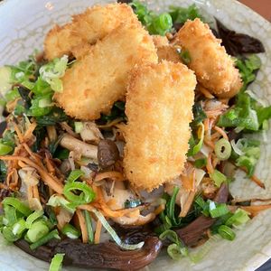 Arroz con verduras salteadas y tofu rebozado  at Kiosk Japones in Borba