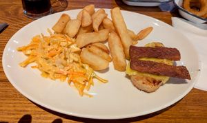 Smothered No Chicken Melt (Ve) 
GARDEN GOURMET® SensationalTM Chicken Style 
Fillet, topped with THIS™ Isn’t 
Bacon and melted Violife. Served with triple-cooked chips, a  at Bagle Brook - Beefeater in Port Talbot