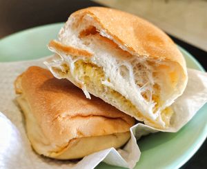 Hot roti kawin at Four Seasons Vegetarian in Kuching