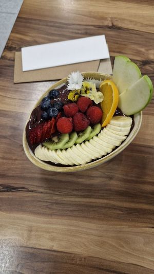 Acai bowl minus Granola at Market Organics in North Ipswich