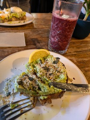 Smashed avocado on toast and minted berry smoothie at Charlie & Ginger in Epsom