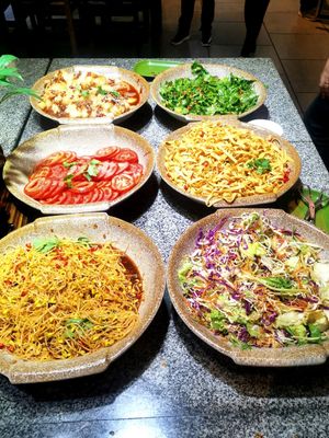 Salads at NénGrén Zhāi Guǎn 能仁斋馆 in Guilin