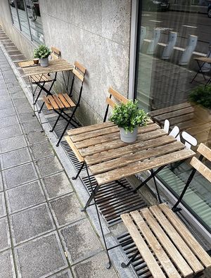  at Jat' Cafe in Brussels