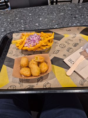 Chilli Cheese Fries und Chilli Cheese Nuggz at VINCENT in Bremen