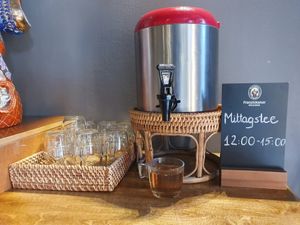 Free lunch tea. Help yourself! at Mom's - Vegan Cooking in Berlin